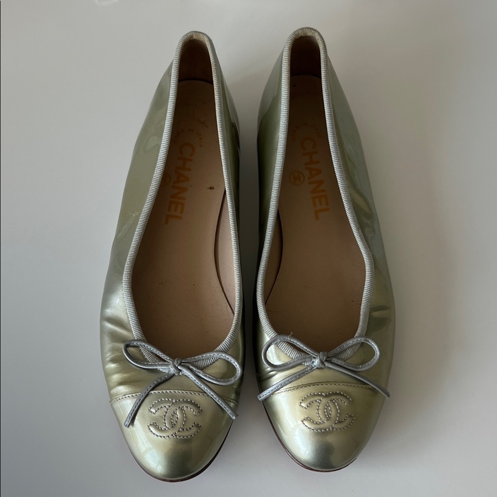 CHANEL Women's Metallic Silver Flats - Picture 3 of 10